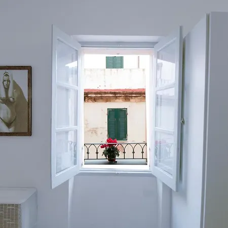 Santa Chiara - Il Milese 招待所 4*